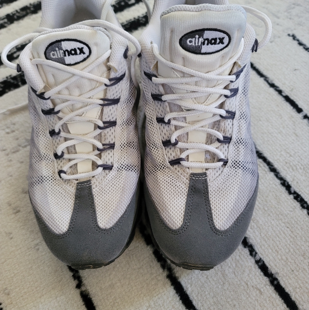 Nike Air Max 95 7.5 Dynamic Flywire black dark cool grey white women's